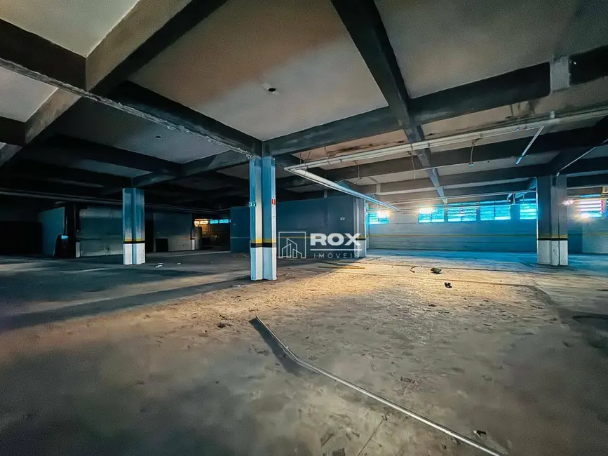 Armazém / Galpão para alugar, 1929m2 em Bacacheri, Curitiba - PR - imagem 6 Foto 6 de Armazém / Galpão para alugar, 1929m2 em Bacacheri, Curitiba - PR