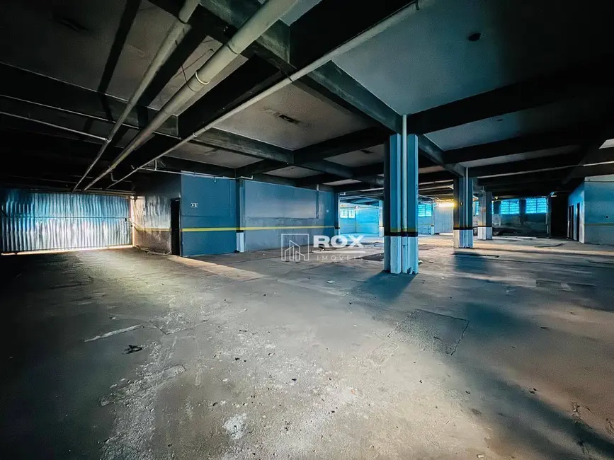 Armazém / Galpão para alugar, 1929m2 em Bacacheri, Curitiba - PR - imagem 5 Foto 5 de Armazém / Galpão para alugar, 1929m2 em Bacacheri, Curitiba - PR