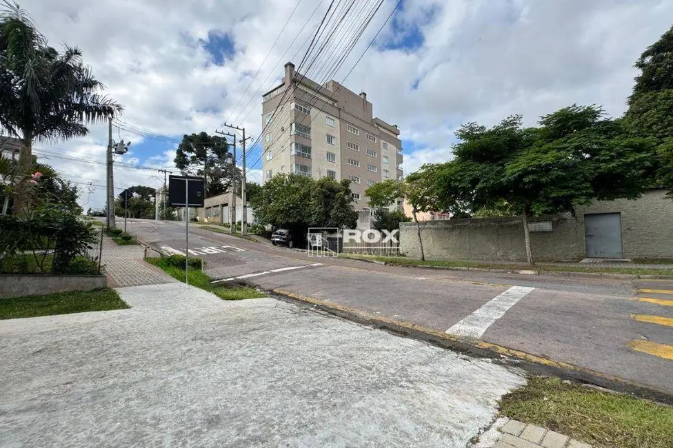 Terreno / Lote à venda, 570m2 em Novo Mundo, Curitiba - PR - imagem 4 Foto 4 de Terreno / Lote à venda, 570m2 em Novo Mundo, Curitiba - PR
