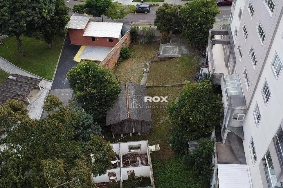 Terreno / Lote à venda, 570m2 em Novo Mundo, Curitiba - PR - imagem 8 Foto 8 de Terreno / Lote à venda, 570m2 em Novo Mundo, Curitiba - PR