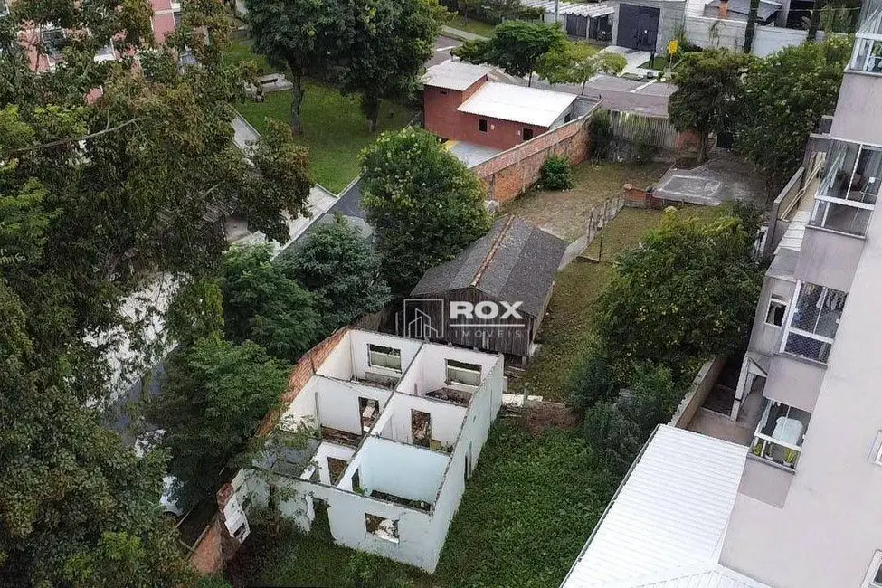 Terreno / Lote à venda, 570m2 em Novo Mundo, Curitiba - PR - imagem 6 Foto 6 de Terreno / Lote à venda, 570m2 em Novo Mundo, Curitiba - PR
