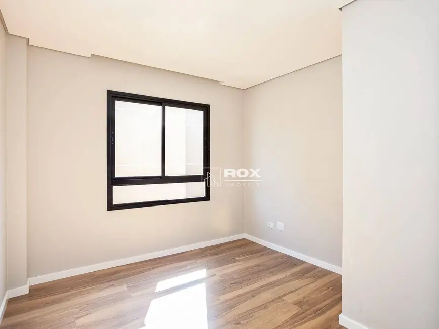 Sobrado com 3 quartos para alugar, 118m2 em Santa Felicidade, Curitiba - PR - imagem 7 Foto 7 de Sobrado com 3 quartos para alugar, 118m2 em Santa Felicidade, Curitiba - PR