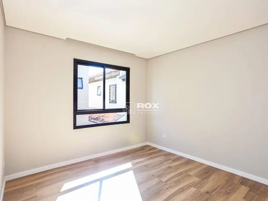 Sobrado com 3 quartos para alugar, 118m2 em Santa Felicidade, Curitiba - PR - imagem 9 Foto 9 de Sobrado com 3 quartos para alugar, 118m2 em Santa Felicidade, Curitiba - PR