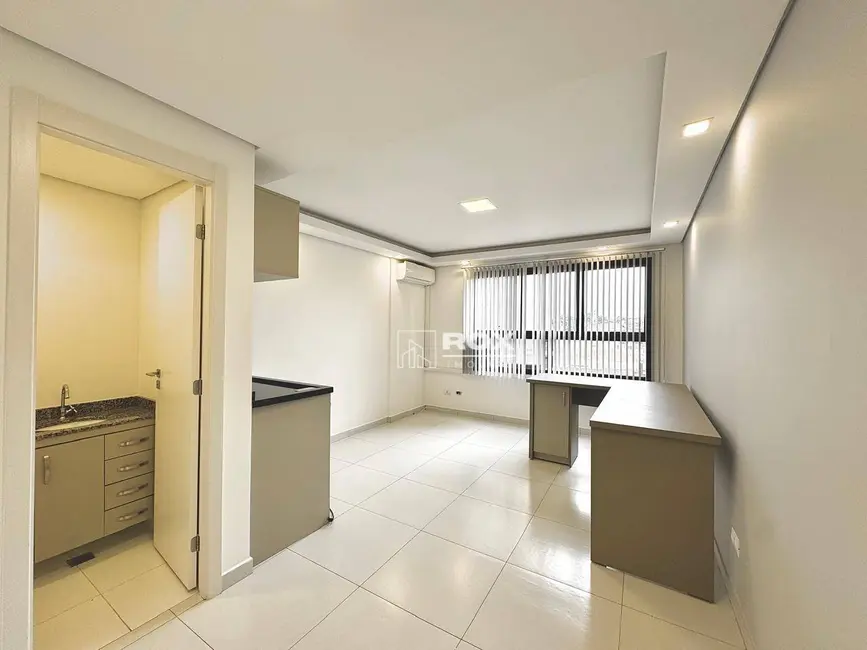 Foto 2 de Sala Comercial para alugar, 32m2 em Centro, Curitiba - PR