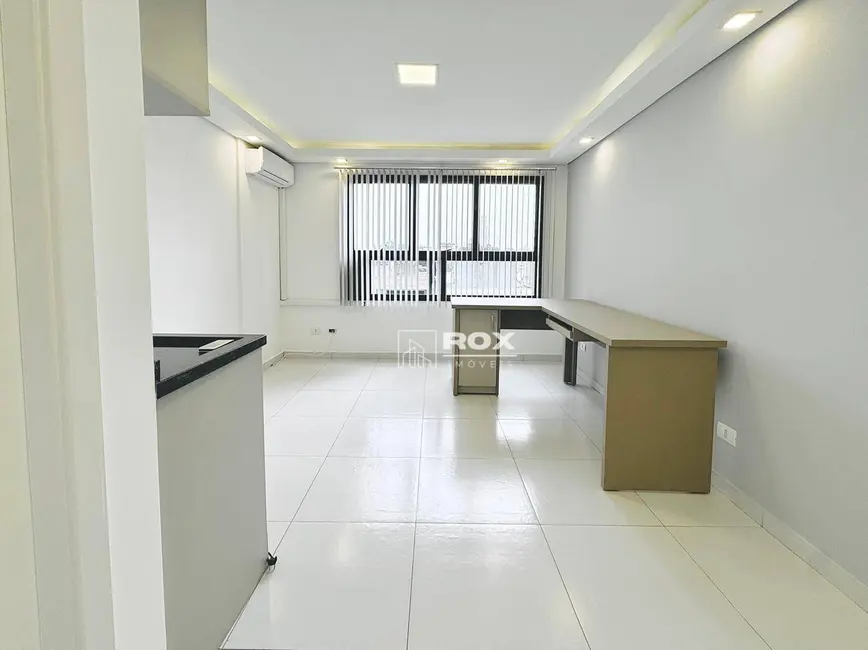 Sala Comercial para alugar, 32m2 em Centro, Curitiba - PR - imagem 8 Foto 8 de Sala Comercial para alugar, 32m2 em Centro, Curitiba - PR