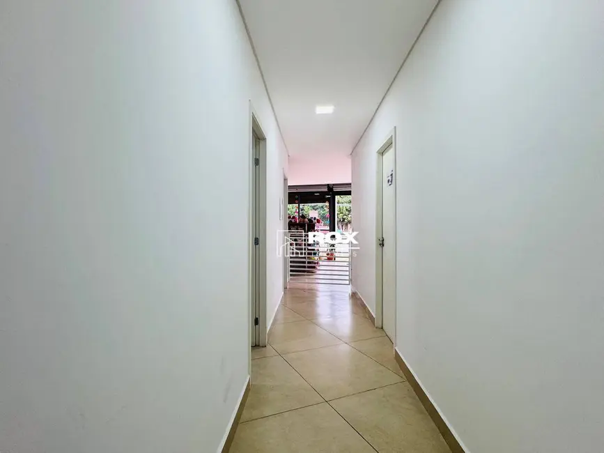 Loja à venda, 150m2 em Santa Felicidade, Curitiba - PR - imagem 9 Foto 9 de Loja à venda, 150m2 em Santa Felicidade, Curitiba - PR
