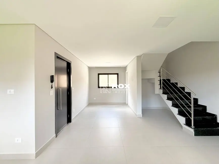 Foto 2 de Sobrado com 3 quartos para alugar, 91m2 em Santa Felicidade, Curitiba - PR