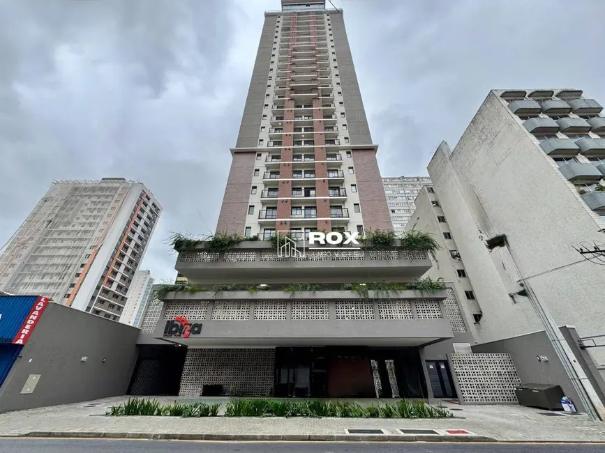Foto 1 de Kitnet com 1 quarto à venda, 40m2 em Centro, Curitiba, PR