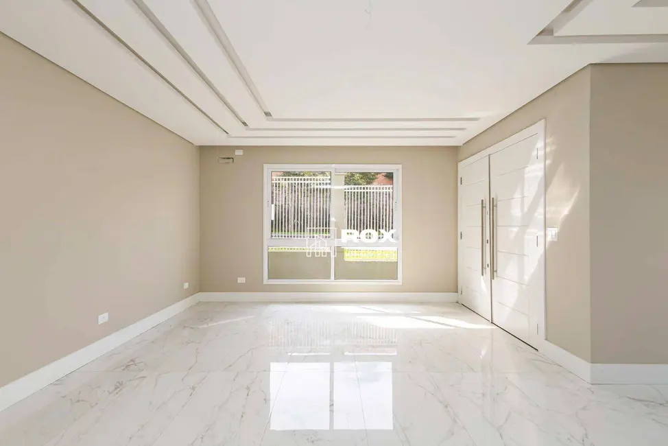 Foto 2 de Casa com 4 quartos à venda, 287m2 em Cascatinha, Curitiba - PR
