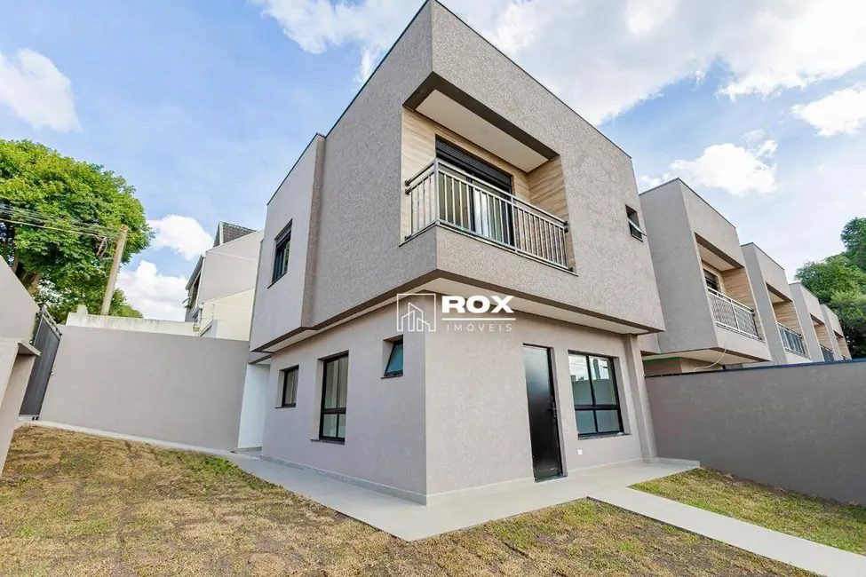 Foto 1 de Sobrado com 3 quartos à venda, 230m2 em Lindóia, Curitiba - PR