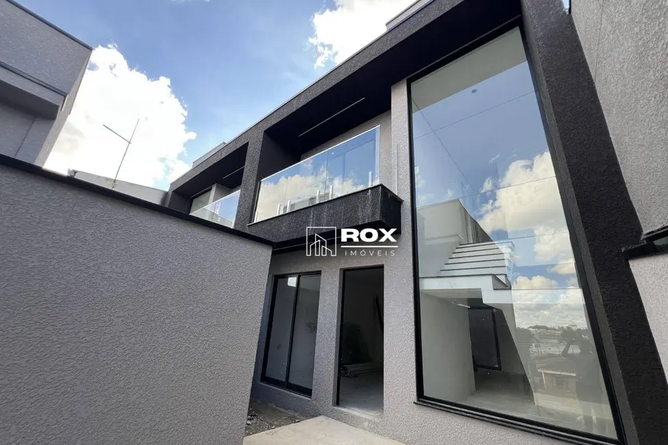 Foto 1 de Sobrado com 3 quartos à venda, 133m2 em Xaxim, Curitiba - PR