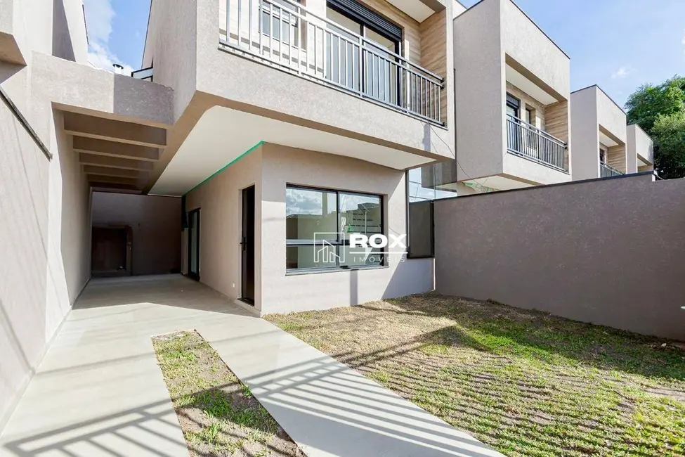 Sobrado com 3 quartos à venda, 111m2 em Lindóia, Curitiba - PR - imagem 3 Foto 3 de Sobrado com 3 quartos à venda, 111m2 em Lindóia, Curitiba - PR