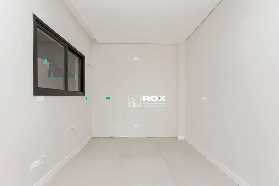 Sobrado com 3 quartos à venda, 111m2 em Lindóia, Curitiba - PR - imagem 7 Foto 7 de Sobrado com 3 quartos à venda, 111m2 em Lindóia, Curitiba - PR