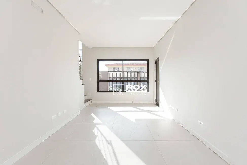 Sobrado com 3 quartos à venda, 111m2 em Lindóia, Curitiba - PR - imagem 9 Foto 9 de Sobrado com 3 quartos à venda, 111m2 em Lindóia, Curitiba - PR