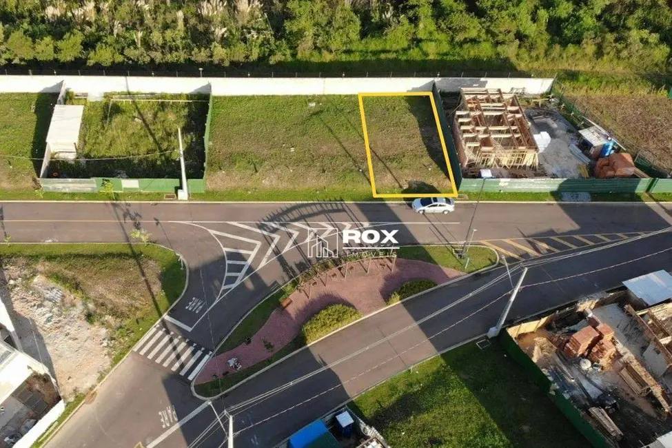 Foto 2 de Terreno / Lote à venda, 143m2 em Santa Cândida, Curitiba - PR