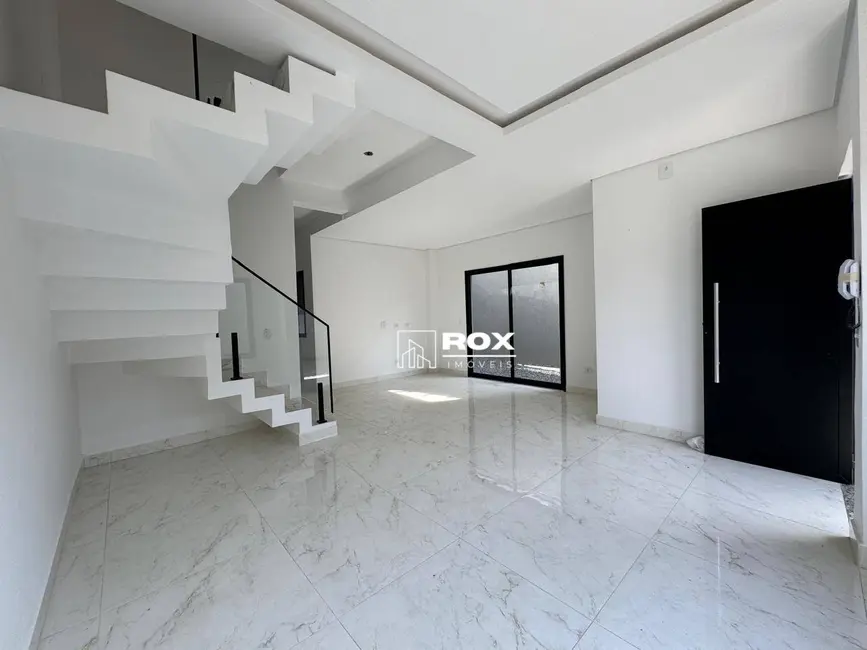 Sobrado com 3 quartos à venda, 103m2 em Alto Boqueirão, Curitiba - PR - imagem 3 Foto 3 de Sobrado com 3 quartos à venda, 103m2 em Alto Boqueirão, Curitiba - PR