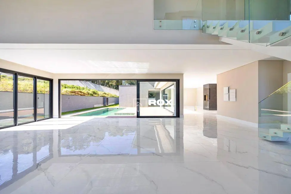 Casa de Condomínio com 4 quartos à venda, 1050m2 em Tanguá, Almirante Tamandare - PR - imagem 3 Foto 3 de Casa de Condomínio com 4 quartos à venda, 1050m2 em Tanguá, Almirante Tamandare - PR