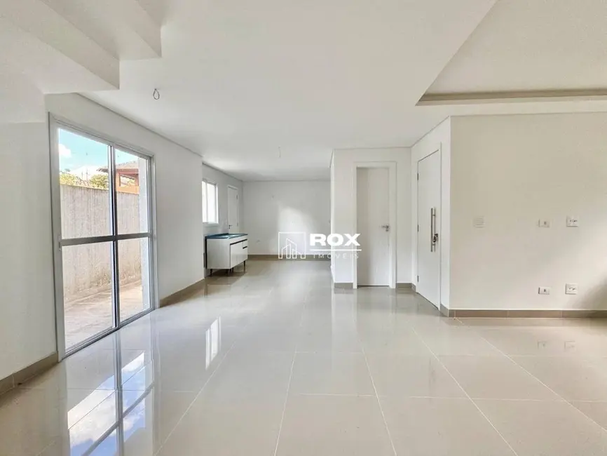 Sobrado com 3 quartos para alugar, 168m2 em Campo Comprido, Curitiba - PR - imagem 7 Foto 7 de Sobrado com 3 quartos para alugar, 168m2 em Campo Comprido, Curitiba - PR