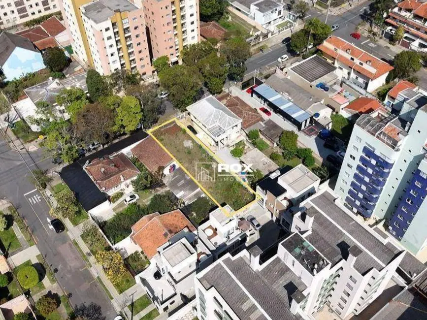 Foto 4 de Terreno / Lote à venda, 429m2 em Água Verde, Curitiba - PR