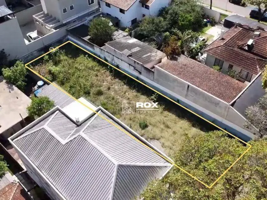 Foto 2 de Terreno / Lote à venda, 429m2 em Água Verde, Curitiba - PR