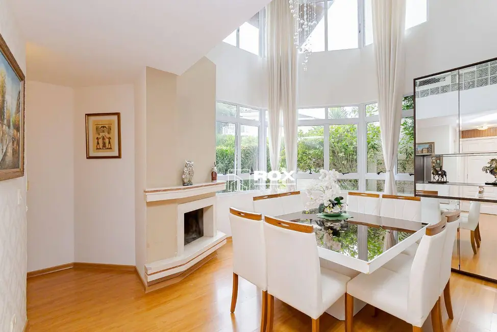 Casa de Condomínio com 3 quartos à venda, 608m2 em São Lourenço, Curitiba - PR - imagem 3 Foto 3 de Casa de Condomínio com 3 quartos à venda, 608m2 em São Lourenço, Curitiba - PR