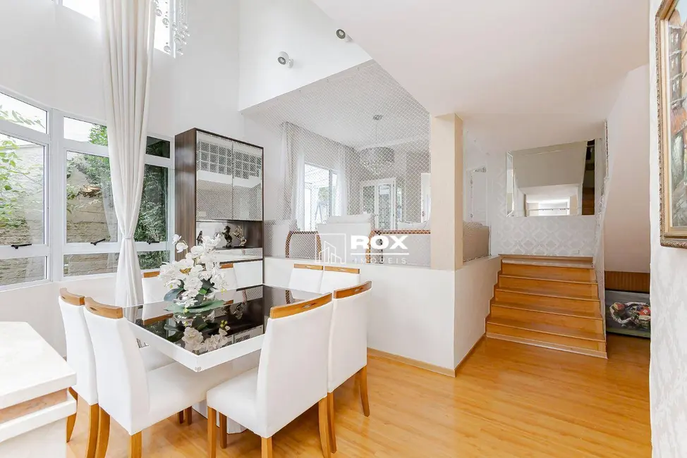 Casa de Condomínio com 3 quartos à venda, 608m2 em São Lourenço, Curitiba - PR - imagem 5 Foto 5 de Casa de Condomínio com 3 quartos à venda, 608m2 em São Lourenço, Curitiba - PR