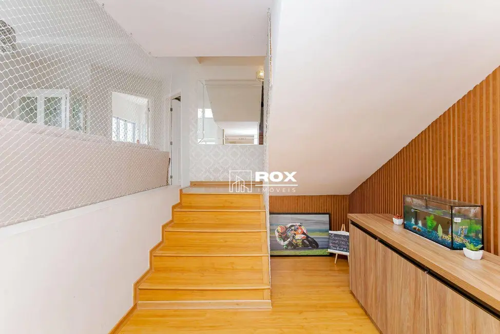 Casa de Condomínio com 3 quartos para alugar, 608m2 em São Lourenço, Curitiba - PR - imagem 9 Foto 9 de Casa de Condomínio com 3 quartos para alugar, 608m2 em São Lourenço, Curitiba - PR