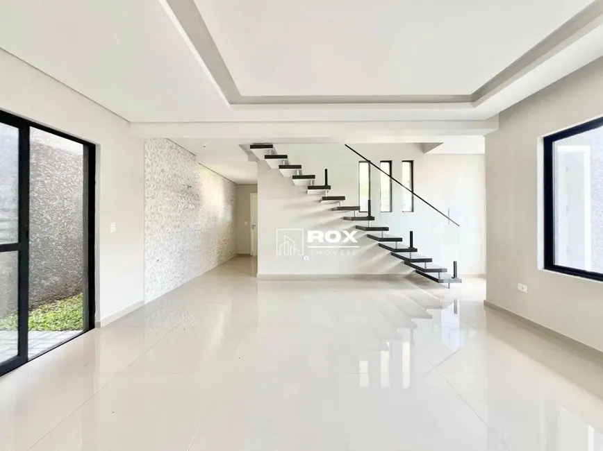 Foto 2 de Sobrado com 3 quartos à venda, 143m2 em Tingui, Curitiba - PR