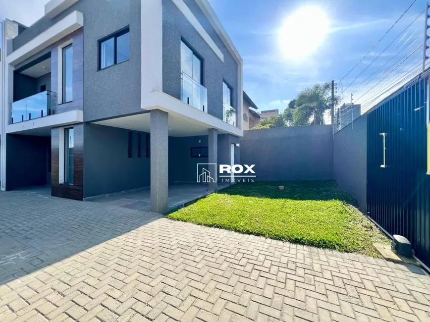 Foto 1 de Sobrado com 3 quartos à venda, 143m2 em Tingui, Curitiba - PR