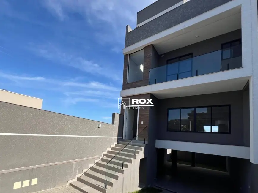 Foto 2 de Sobrado com 4 quartos à venda, 138m2 em Tingui, Curitiba - PR
