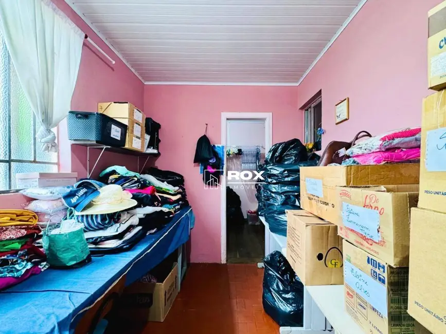 Foto 9 de Casa à venda, 418m2 em Capão Raso, Curitiba - PR