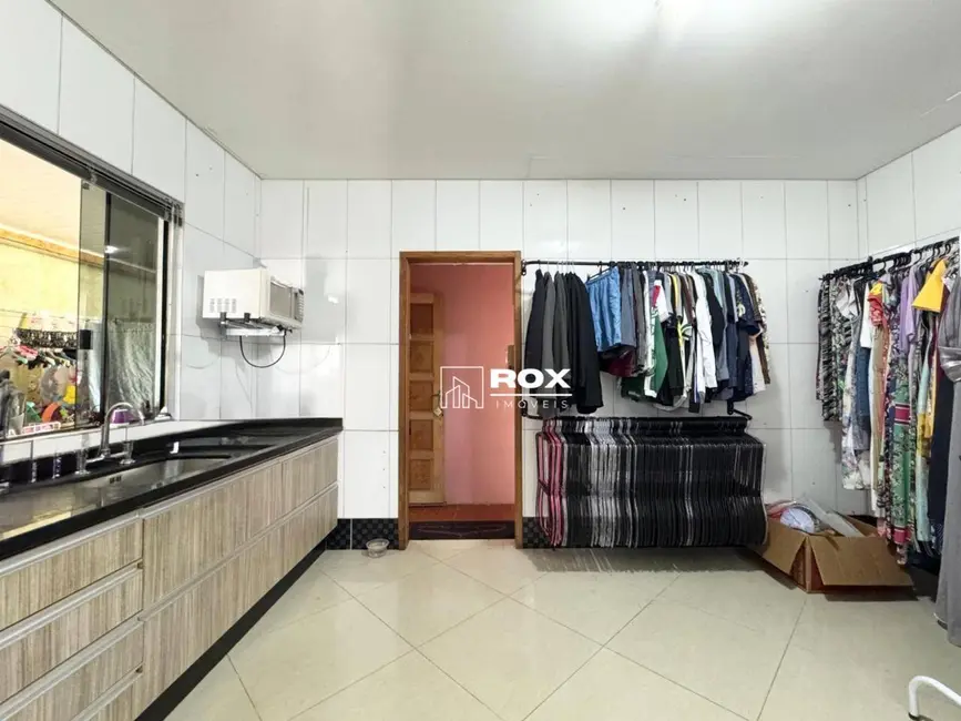 Foto 7 de Casa à venda, 418m2 em Capão Raso, Curitiba - PR