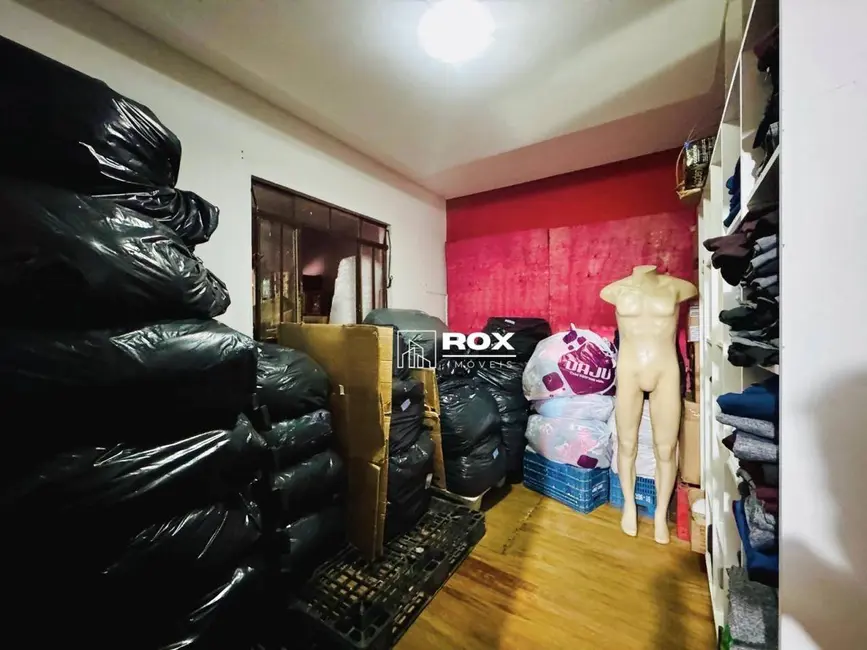 Foto 13 de Casa à venda, 418m2 em Capão Raso, Curitiba - PR