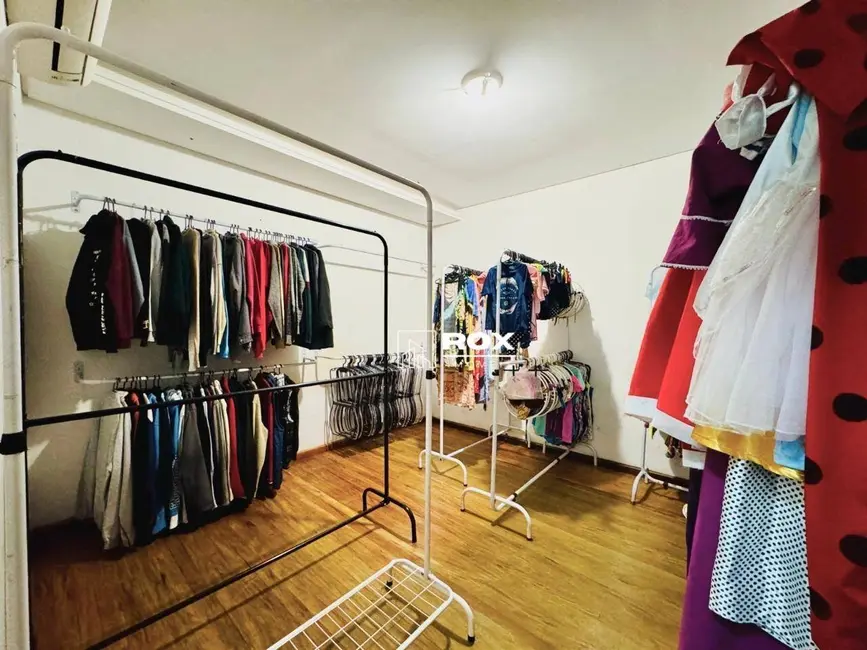 Foto 15 de Casa à venda, 418m2 em Capão Raso, Curitiba - PR