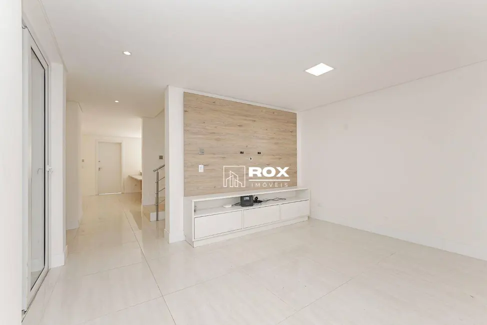 Foto 3 de Sobrado com 3 quartos à venda, 192m2 em Santo Inácio, Curitiba - PR