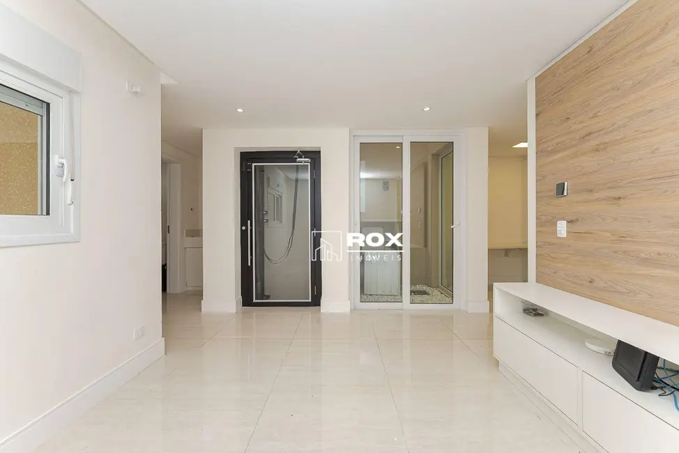 Foto 4 de Sobrado com 3 quartos à venda, 192m2 em Santo Inácio, Curitiba - PR