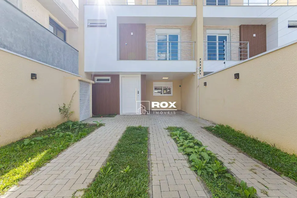 Foto 2 de Sobrado com 3 quartos à venda, 192m2 em Santo Inácio, Curitiba - PR