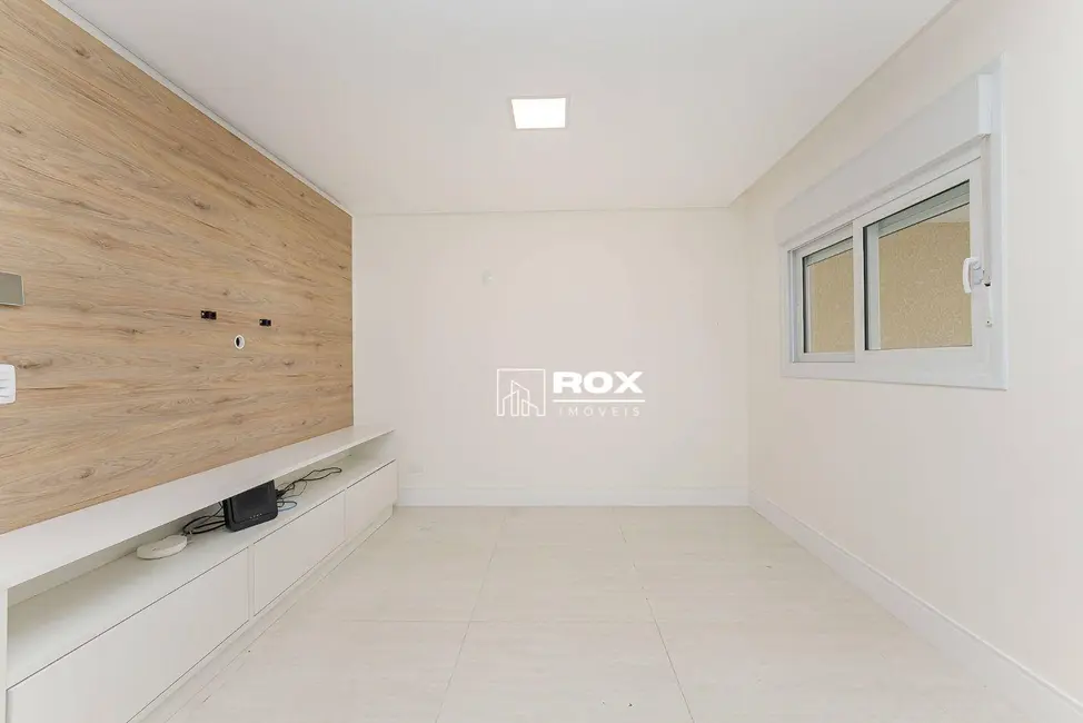 Foto 5 de Sobrado com 3 quartos à venda, 192m2 em Santo Inácio, Curitiba - PR