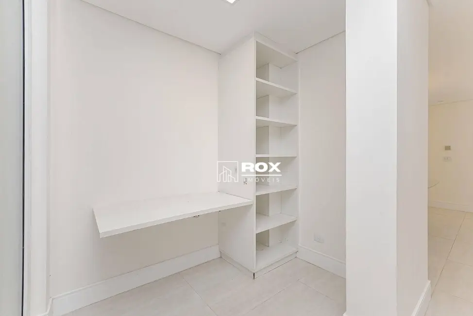 Foto 9 de Sobrado com 3 quartos à venda, 192m2 em Santo Inácio, Curitiba - PR