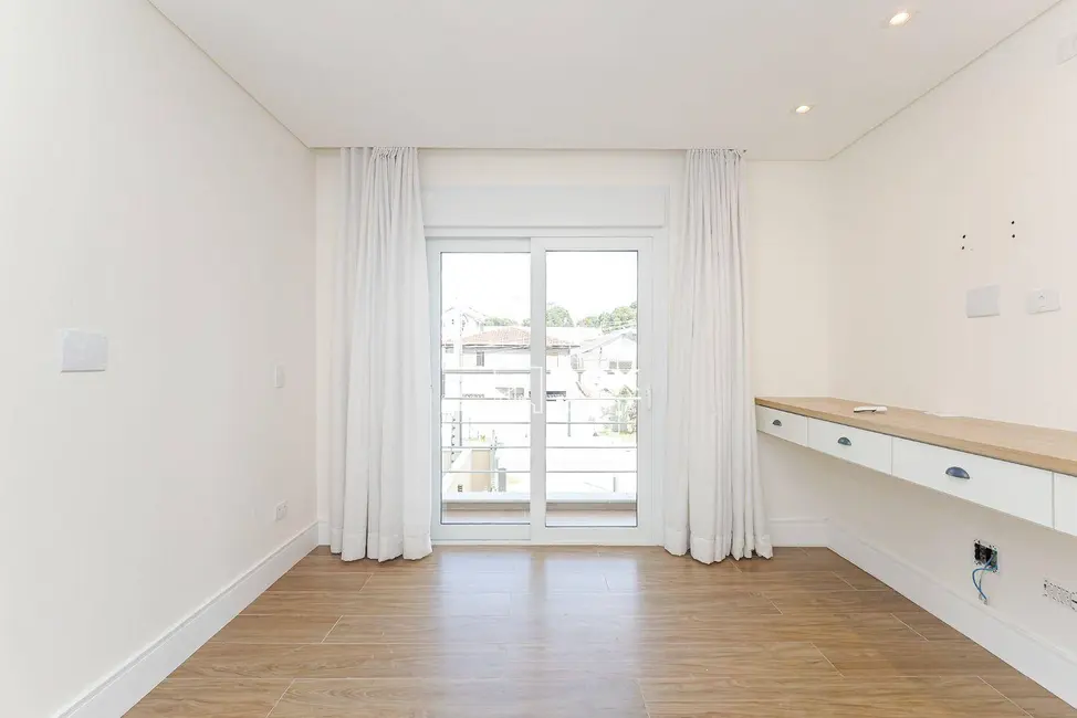 Foto 32 de Sobrado com 3 quartos à venda, 192m2 em Santo Inácio, Curitiba - PR
