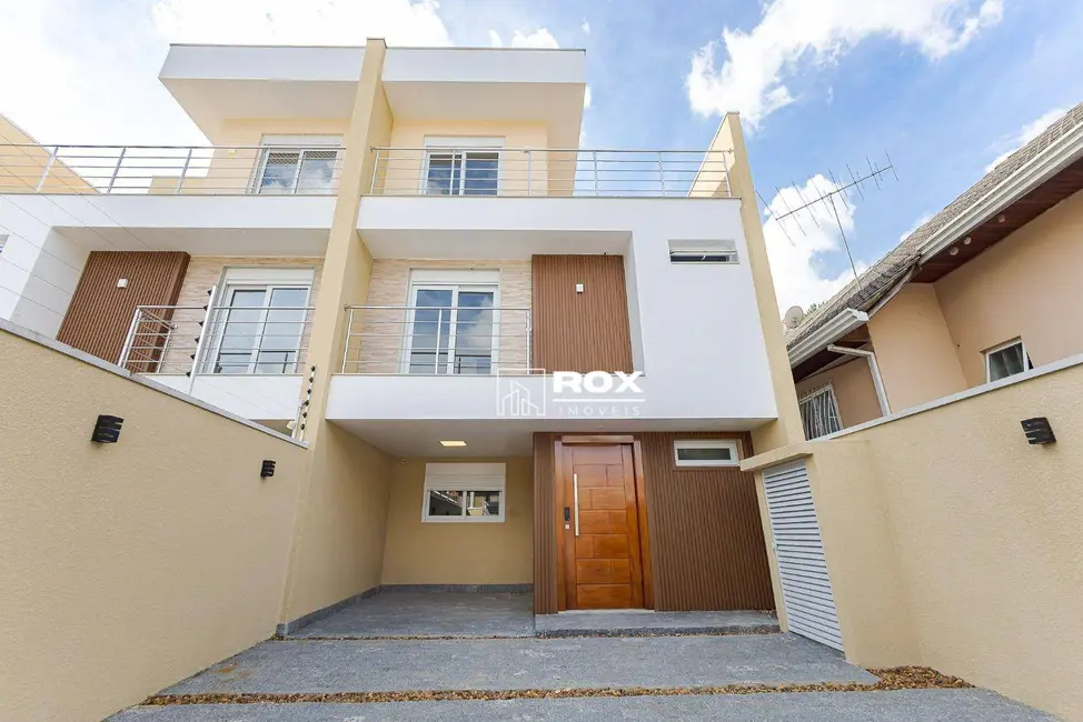 Foto 1 de Sobrado com 3 quartos à venda, 192m2 em Santo Inácio, Curitiba - PR
