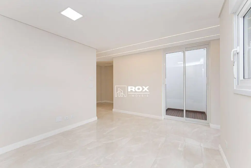 Foto 4 de Sobrado com 3 quartos à venda, 192m2 em Santo Inácio, Curitiba - PR