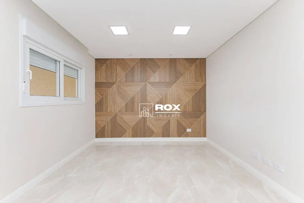 Foto 3 de Sobrado com 3 quartos à venda, 192m2 em Santo Inácio, Curitiba - PR