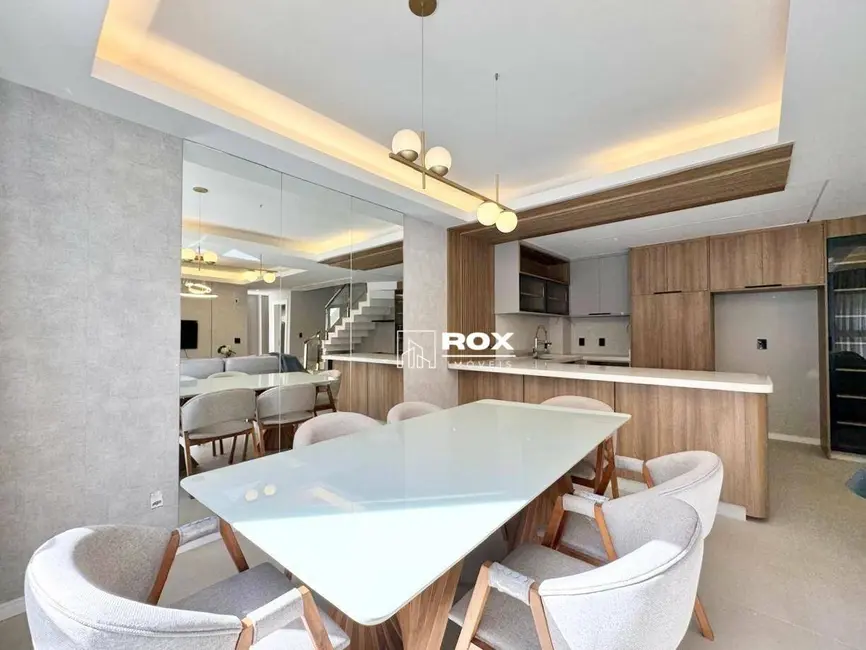 Casa de Condomínio com 3 quartos à venda, 137m2 em Santa Felicidade, Curitiba - PR - imagem 9 Foto 9 de Casa de Condomínio com 3 quartos à venda, 137m2 em Santa Felicidade, Curitiba - PR