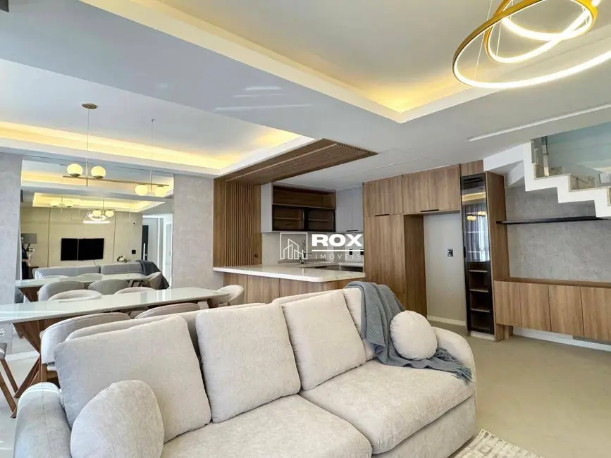 Casa de Condomínio com 3 quartos à venda, 137m2 em Santa Felicidade, Curitiba - PR - imagem 4 Foto 4 de Casa de Condomínio com 3 quartos à venda, 137m2 em Santa Felicidade, Curitiba - PR