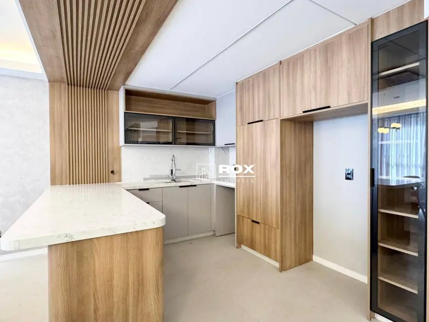 Casa de Condomínio com 3 quartos à venda, 137m2 em Santa Felicidade, Curitiba - PR - imagem 8 Foto 8 de Casa de Condomínio com 3 quartos à venda, 137m2 em Santa Felicidade, Curitiba - PR