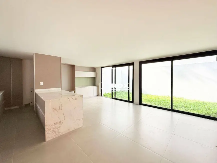 Foto 2 de Casa de Condomínio com 3 quartos para alugar, 147m2 em Santa Felicidade, Curitiba - PR