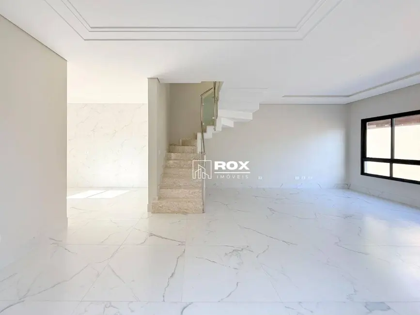 Foto 2 de Sobrado com 3 quartos à venda, 123m2 em Água Verde, Curitiba - PR