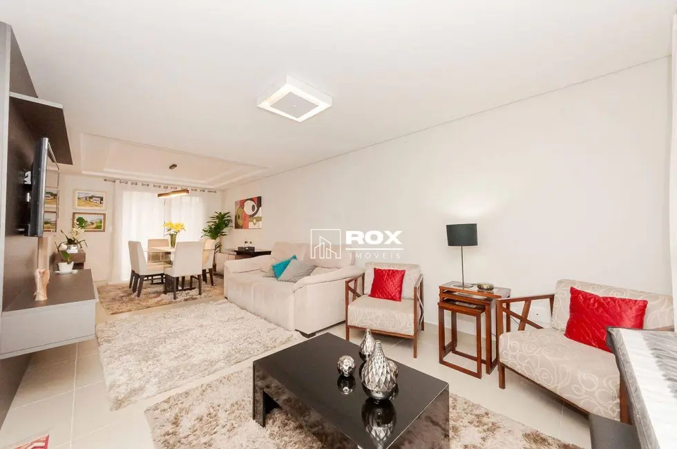 Sobrado com 3 quartos à venda, 87m2 em Santa Cândida, Curitiba - PR - imagem 4 Foto 4 de Sobrado com 3 quartos à venda, 87m2 em Santa Cândida, Curitiba - PR