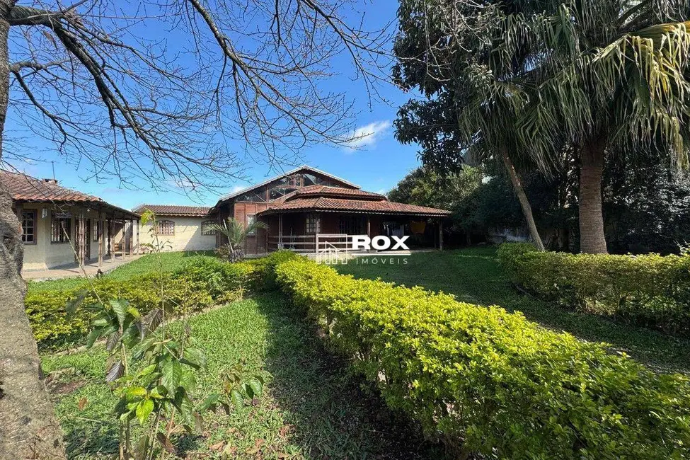 Foto 2 de Casa com 5 quartos à venda, 867m2 em Capela Velha, Araucaria - PR